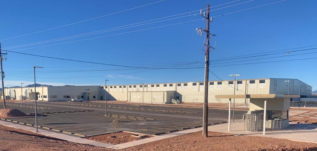 Planta Mainland Headwear Agua Prieta — nave industrial SQ Tech, frontera Sonora