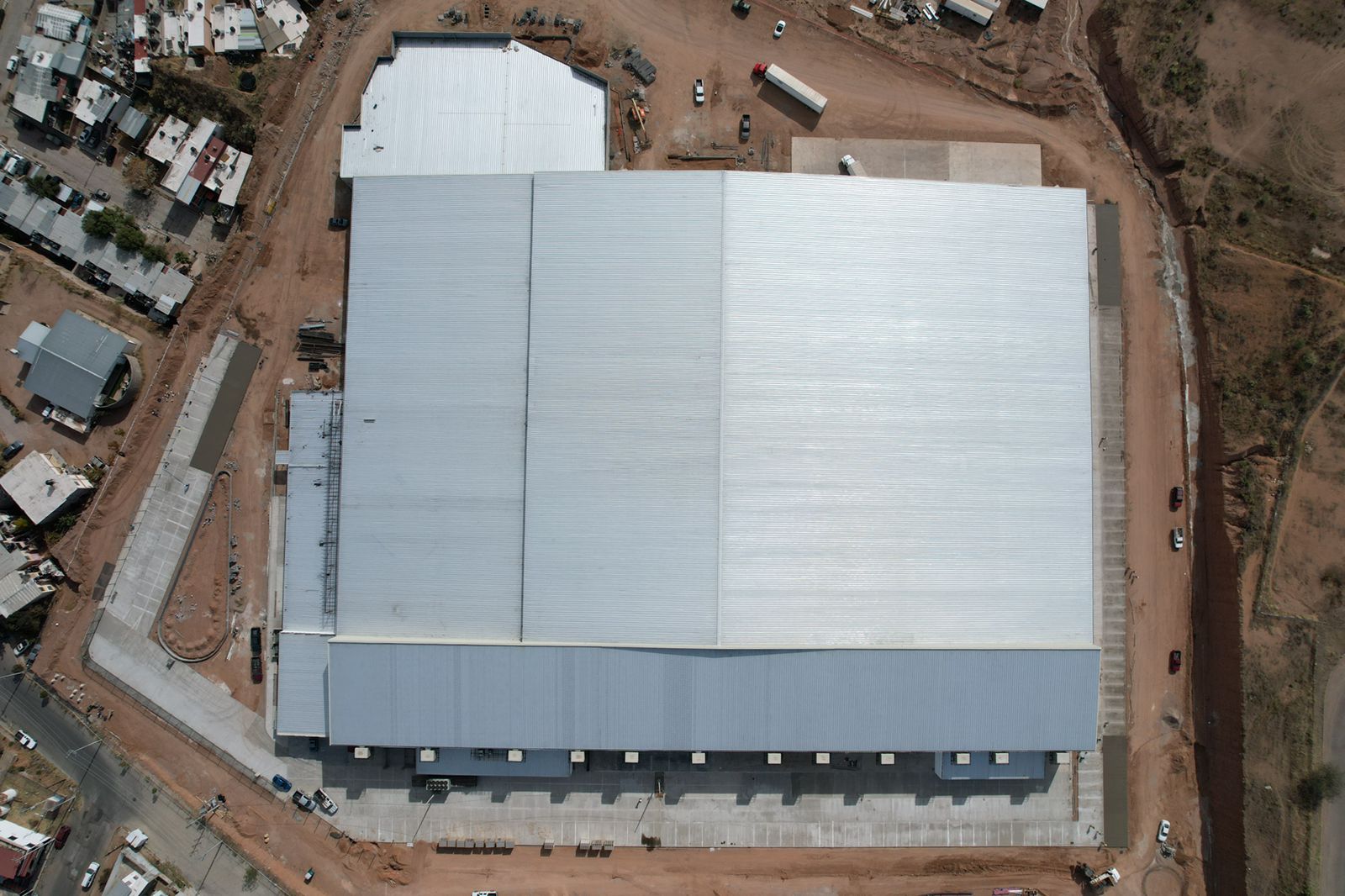 Vista aérea planta Stanley Black & Decker Nogales — cubierta metálica terminada