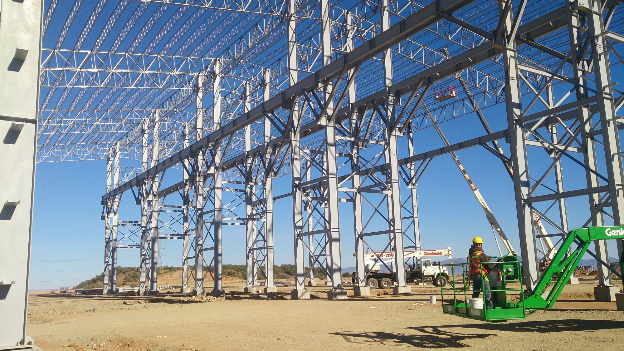 Montaje estructura metálica talleres mineros — pórticos gran altura, Cananea